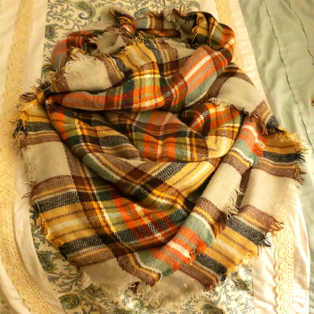 Scarf - Picture 3 of 6